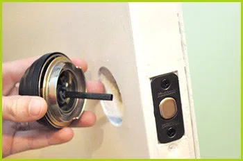 Expert Locksmith Services Spring Valley, CA 619-213-1309 - 12-changing-locks